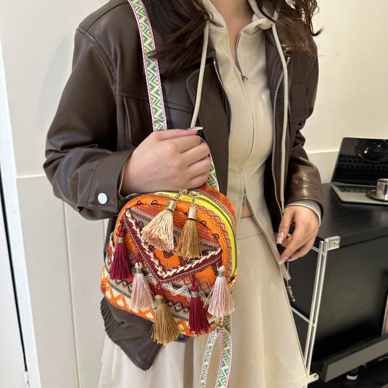 New Lightweight Womens Backpack With Ethnic-style Tassels THRU7