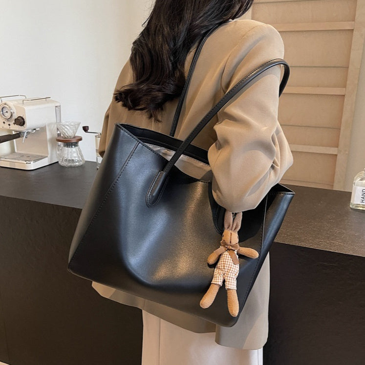 Fashionable Casual Women's Shoulder Bag THRU7