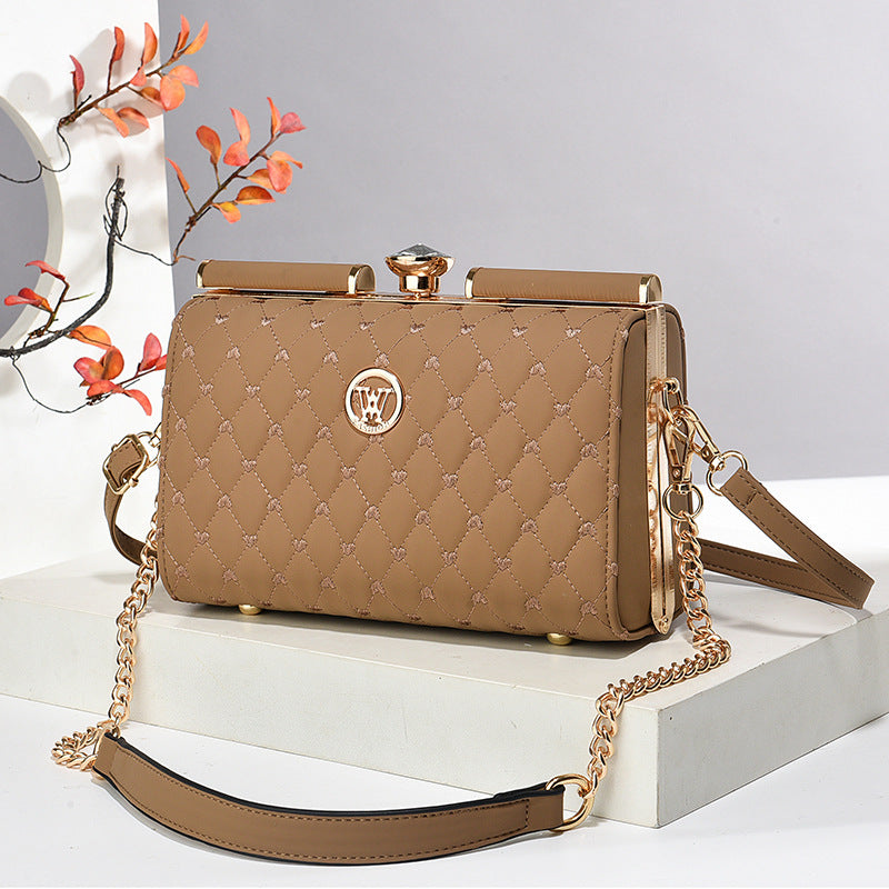 Niche Trendy Diamond-quilted Shoulder Bag With A Premium Texture THRU7