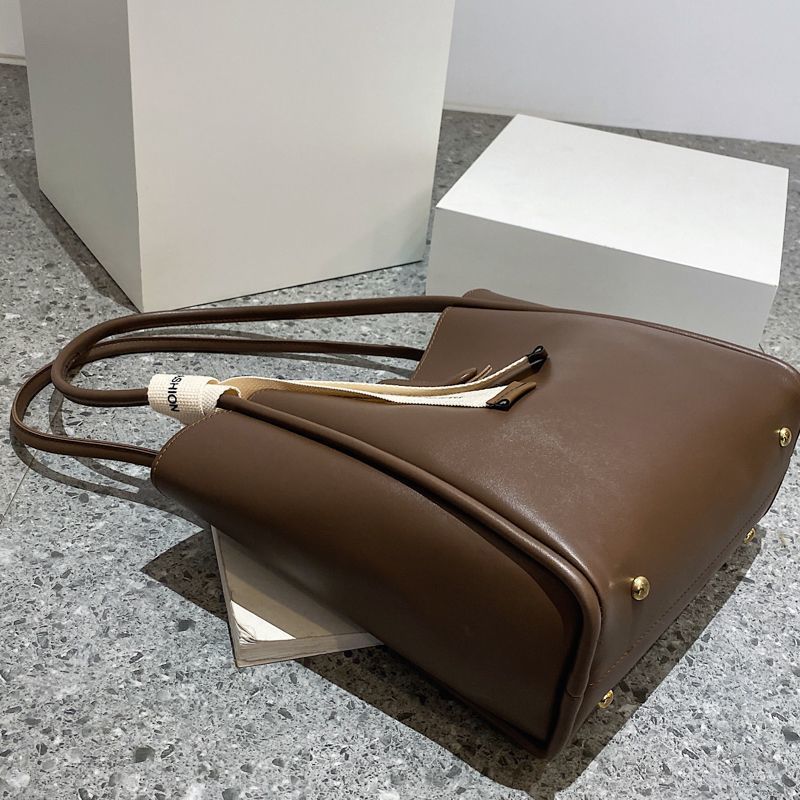 Large-capacity Vintage Women's Shoulder Bag THRU7