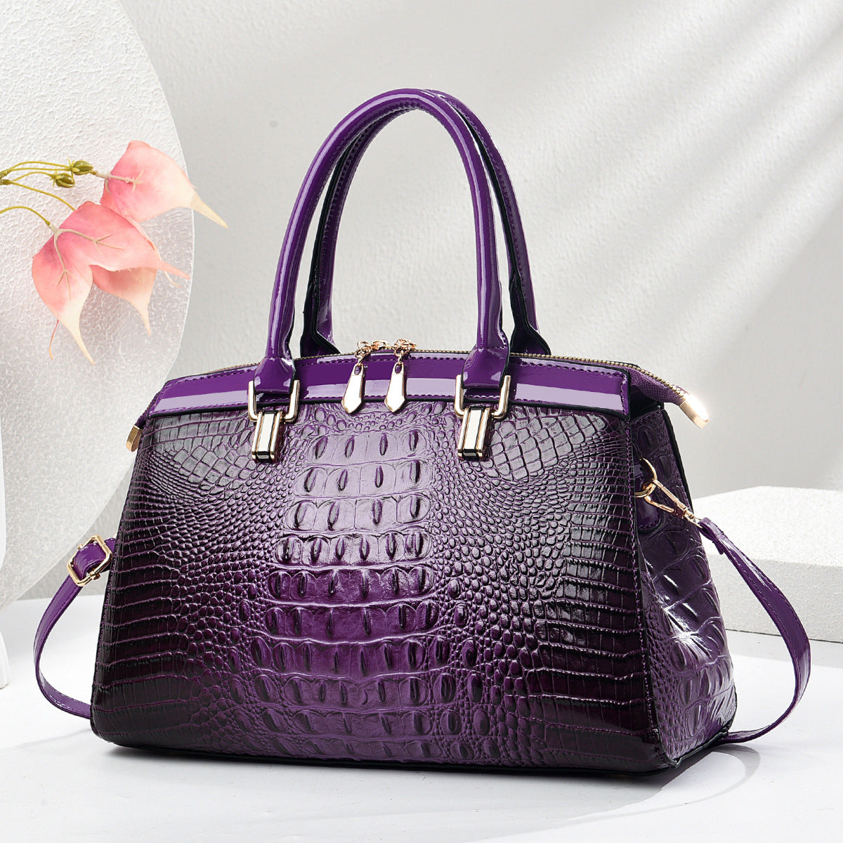 Patent Leather Large-Capacity Commuter Handbag European And American Style THRU7