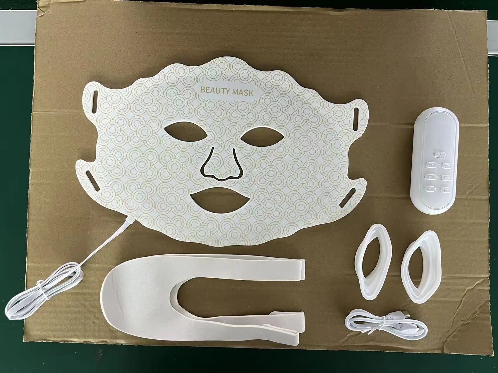 Red Light LED Facial Photon Rejuvenation Device With Silicone Beauty Mask THRU7