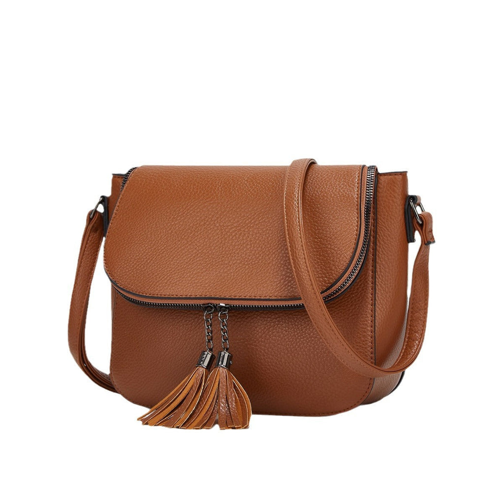 European And American-style Fashionable Flip-top Saddle Bag With Tassels THRU7